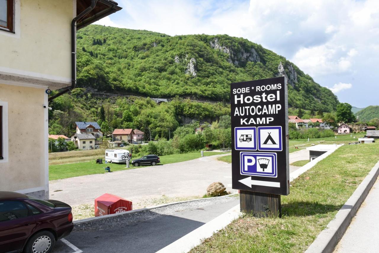 Sobe Sa Kupatilom Jajce Buitenkant foto