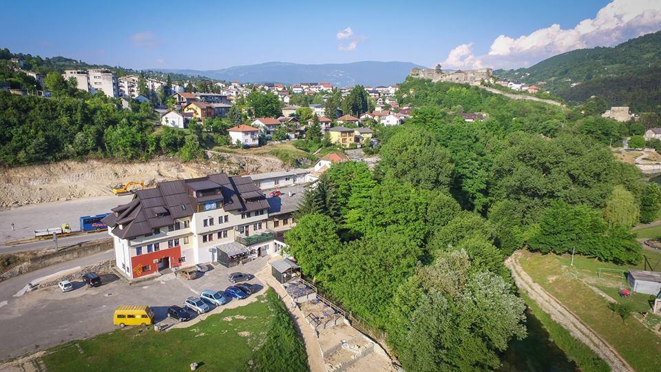 Sobe Sa Kupatilom Jajce Buitenkant foto
